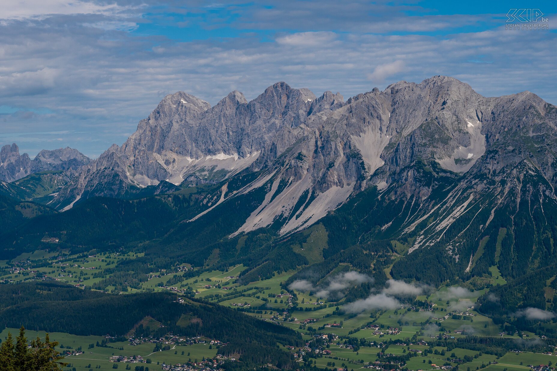 Planai Zicht op de Schladming vallei vanop de berg Planai Stefan Cruysberghs